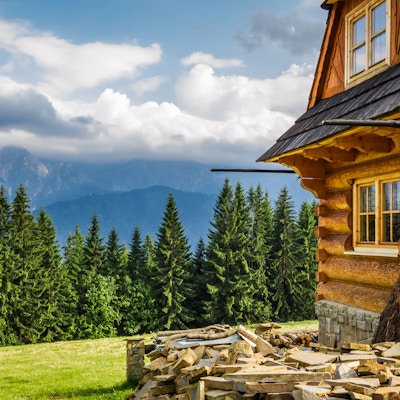 Gettyimages 471775841 Hight Tatras Slovakia Hytte Wood Cottage Aktiv Vandring